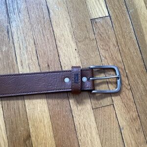 Luxe Levis Men's Medium ( 34 ) Solid Brown Casual Pebbled Leather Belt,MINT